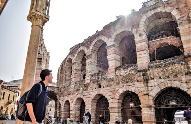 Verona Tour Tour Arena de Verona sem filas
