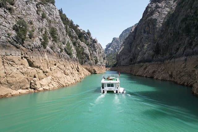 Antalya Tour Cruzeiro de dia inteiro em barco pelo Canyon saindo de Antalya e Belek