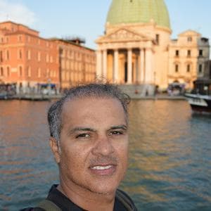 Francis (Guia Oficial)