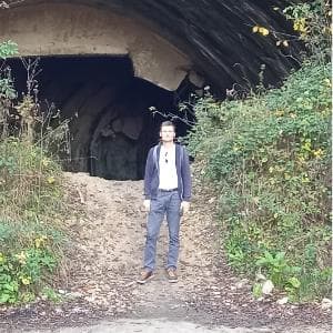 Hrvoje (Guia Oficial)