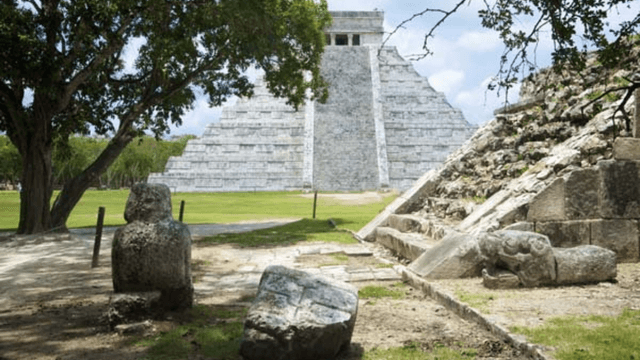 Cancún Tour Tour em Chichén Itzá com cenote Nool Há
