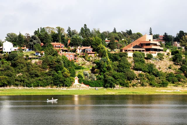 Córdoba Tour Villa Carlos Paz: história, paisagens e tradição cordoba, em espanhol