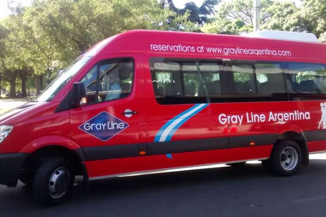 Ushuaia Tour Traslado Compartilhado do Aeroporto de Ushuaia ao Hotel Centro ou vice-versa