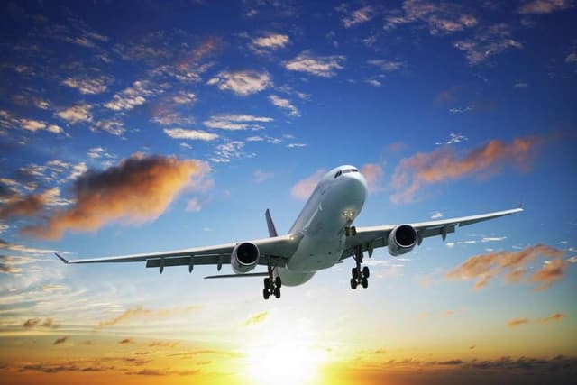 Prague Tour Traslado Compartilhado do Aeroporto de Praga para o Hotel