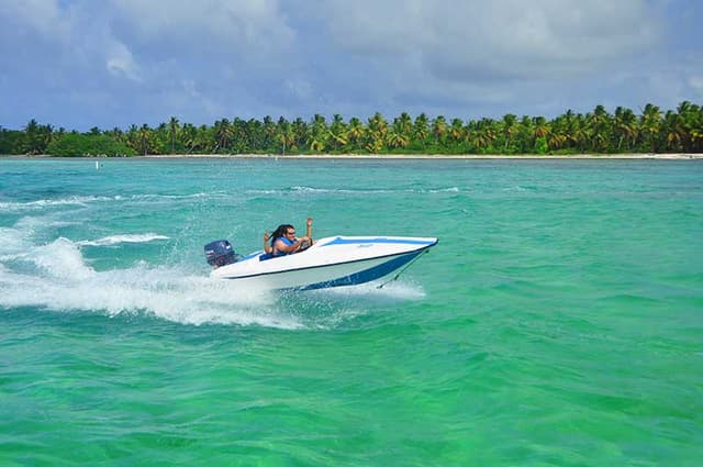 Punta Cana Tour Barco e mergulho com snorkel em Punta Cana