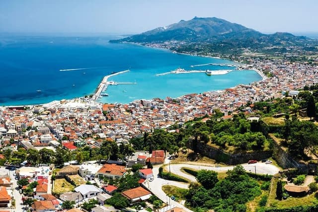 Athens Tour Tour Secreto Zante com Mosteiro, Cavernas Azuis e Degustações de Especialidades Locais