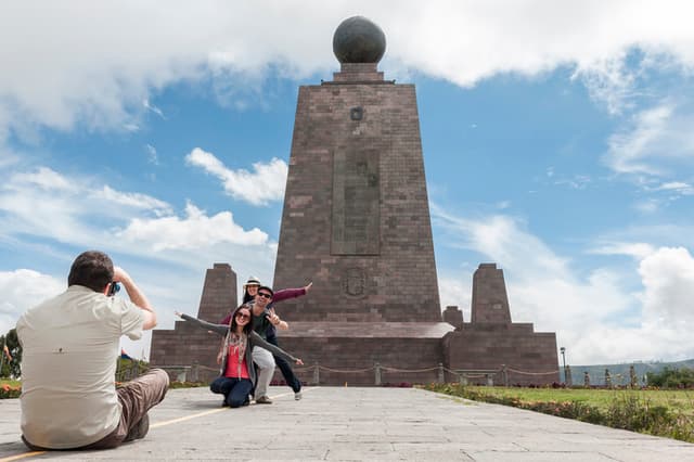 Quito Tour Cidade Metade do Mundo - Passeio de Dia Inteiro