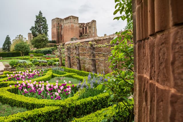 Warwick Tour Castelo de Kenilworth e Jardins Elisabetanos