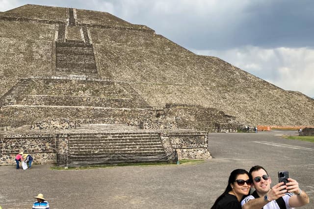 Mexico City Tour Teotihuacán, Santuário de Guadalupe, Xochimilco, Coyoacán e Frida Kahlo